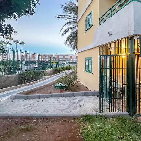 Lightbooking Olas Apartment Playa del Ingles (Gran Canaria)